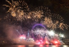 Se fyrverkerierna som skjuts upp från the London Eye!