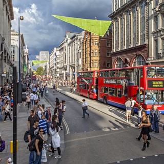 Shopping på Oxford Street är något som lockar svenskarna