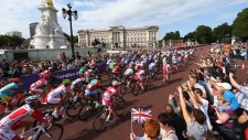 Njut av Londons bilfria gator på cykel